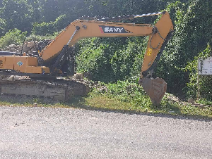 Sany 220, 2020 Very low run. 1100hr. Grab the opportunity fresh machine.